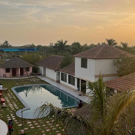 The Village Resort Kodae Bagian luar foto