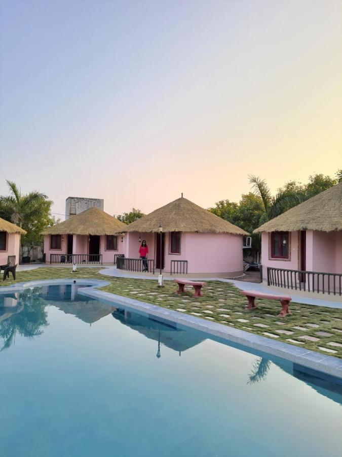 The Village Resort Kodae Bagian luar foto